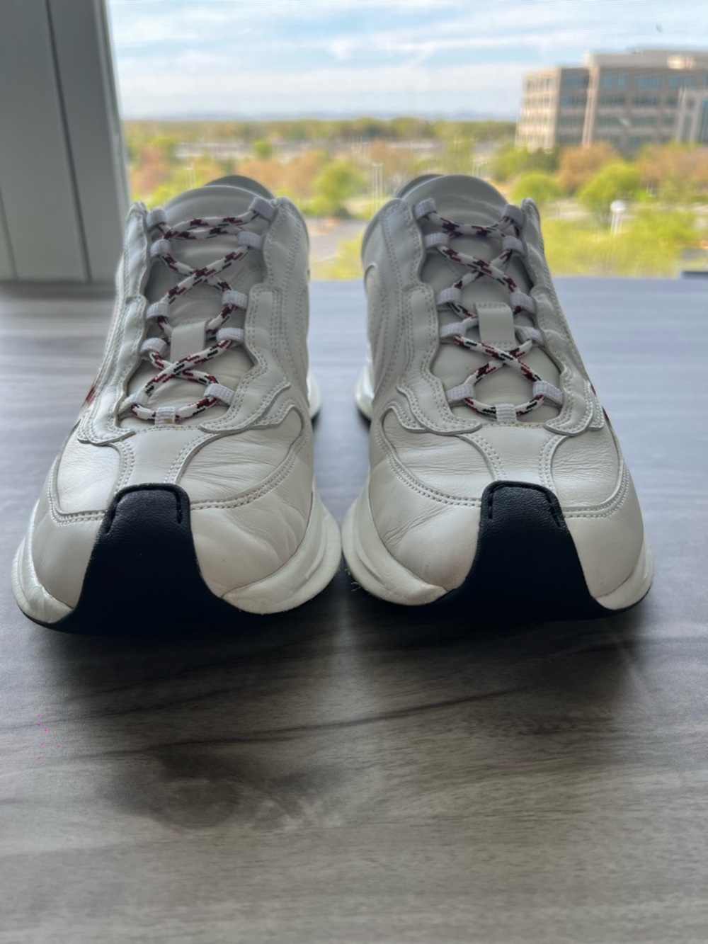 $1,100 GUCCI Run Leather Monogram GG Sneaker Size 9.5 US (UK 8) Men’s - Picture 8 of 11